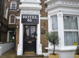 Hotel 65, hotell i Hammersmith och Fulham, London