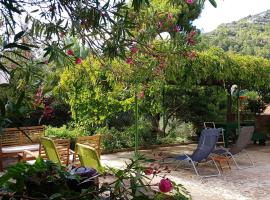 Holiday Home Shangri-La, casa de campo em Milna