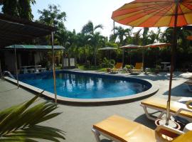 Lonops Gay Paradise, hotel di Nong Prue