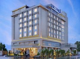 Golden Sarovar Portico, hotel near Sri Guru Ram Dass Jee International Airport - ATQ, Amritsar