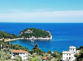 Mando Beachfront, hotel di Stafylos