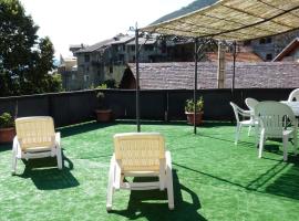 Chalet Le Bois Noir, hotel v destinaci Valdeblore