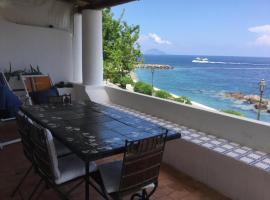 La terrazza sul mare: Santa Marina Salina'da bir daire