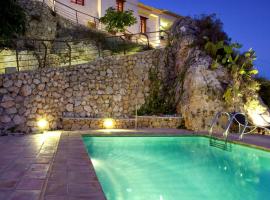 Bajo El Cejo, hotel v destinaci El Berro