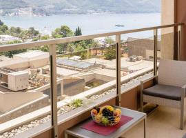 Lux Apartments Harmonia, hotel in Budva