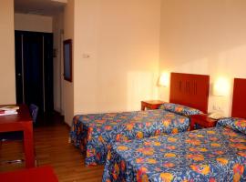 Residencia Palmera Real – hotel w mieście Dos Hermanas