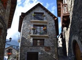 Casa Rural Borda Marianet, hotel cerca de Telesilla El Molino, Cerler