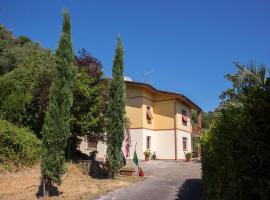 Morianese Residence, hotel con estacionamiento en Lucca