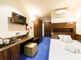 Hotel Sanvit Lake Resort & Spa