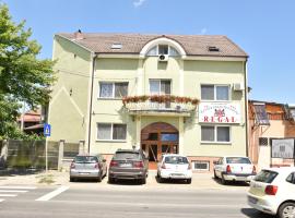 Pension Regal: Satu Mare şehrinde bir otel