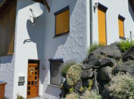 Ferienwohnung am Klosterweg Rhein-Westerwald, hotel s parkovaním v destinácii Kurtscheid