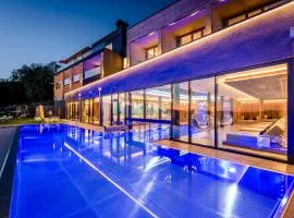 Hüttenhof - Wellnesshotel & Luxus-Bergchalets - Adults only