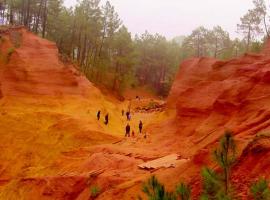 La goutte d'or, Ferienwohnung in Roussillon