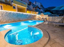 Apartments Sunset, hotel com piscina em Mlini