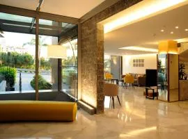 Grey Apartment Lebanon by Grey pearls