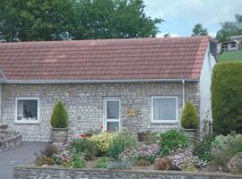 Greyfield Farm Cottages, hotel con jacuzzi a Farmborough