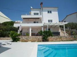 Charming modern house with the new swimming pool - apartment Maya 2