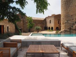 Deco - Casa Castell de Peratallada, holiday home in Peratallada