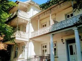 Villa Sanssouci - Bäderstilvilla mit individuellen Wohnungen