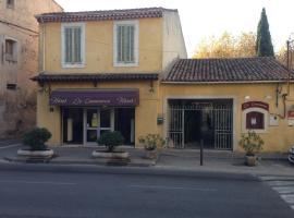 Hôtel Restaurant Le Commerce, hotel v destinaci Auriol