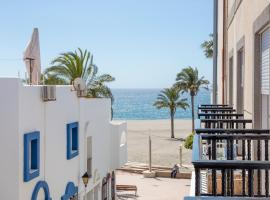 Pensión Las Palmas: Carboneras'ta bir otel
