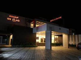 Hotel Le Grande、Wardhaのホテル