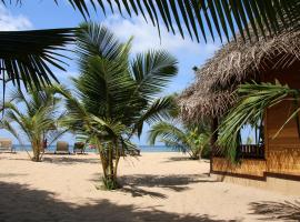 Shiva's Beach Cabanas, курортный отель в Тангалле