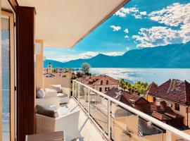 Attico Palazzo di Vetro, hotel v destinaci Luino