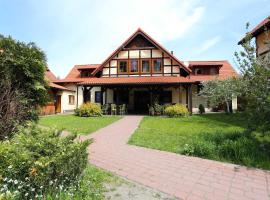 GOŚCINIEC GŁODOWO, cabin in Ruciane-Nida