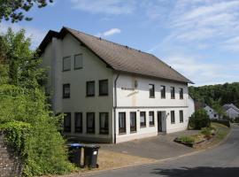 Ferienhaus Vulkaneifel Kopp, хотел в Kopp