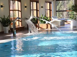 Hotel Osada Karbówko Wellness & SPA, hotel v destinaci Elgiszewo
