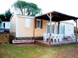 Mobil home florida - camping les cigales - 4 étoiles: Le Muy şehrinde bir otel