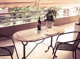 City Break Nearby Metro And Bus Express Airport