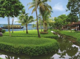 Kumarakom Lake Resort: Kumarakom şehrinde bir otel