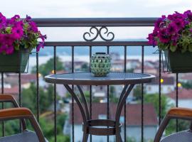 Porto Apartments, hotel v Tivatu