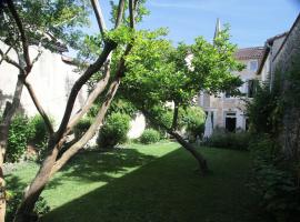 Le Magnolia, počitniška nastanitev v mestu La Rochefoucauld
