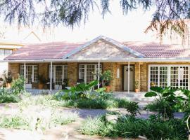 A Country Garden Guest House – hotel w mieście Potchefstroom