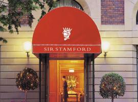 Sir Stamford Circular Quay, hotell Sydneys huviväärsuse Government House Sydney lähedal