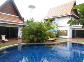 VIP Chain Resort Pool Villa, hotel en Ban Phe