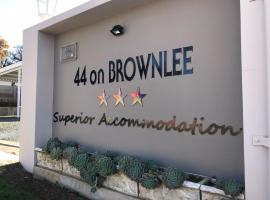 44 on Brownlee，科克斯塔德的飯店