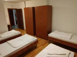 Rooms Ava Raj