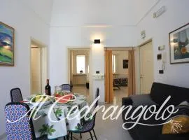 Il Cedrangolo House