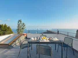 Luxury Penthouse Sea View, hotell i Corniglia
