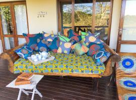 Nkumbe Bush Retreat Family Home, feriebolig i Ponta Malongane
