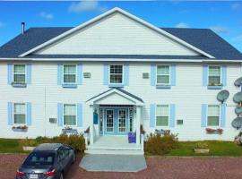 Castle Rock Country Inn, pet-friendly hotel in Ingonish Beach