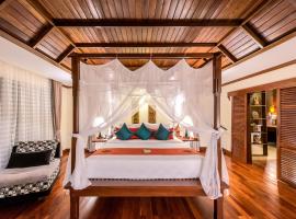 Palace Residence & Villa Siem Reap, hotel with parking in Siem Reap