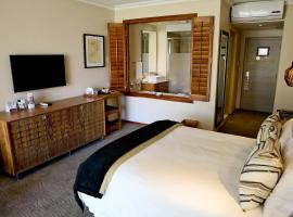 Windhoek Country Club Resort, хотелски комплекс в Уиндхоек