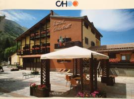 Cristall Hotel，羅卡迪坎比奧Seggiovia Scuola附近的飯店