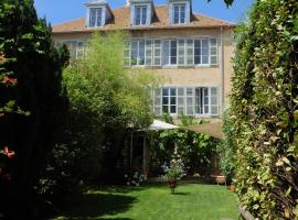 Le Jardin De Gustave, nakvynės su pusryčiais namai mieste Ornans