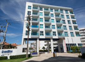 Grandblue Condo 410, hotel v destinaci Mae Pim